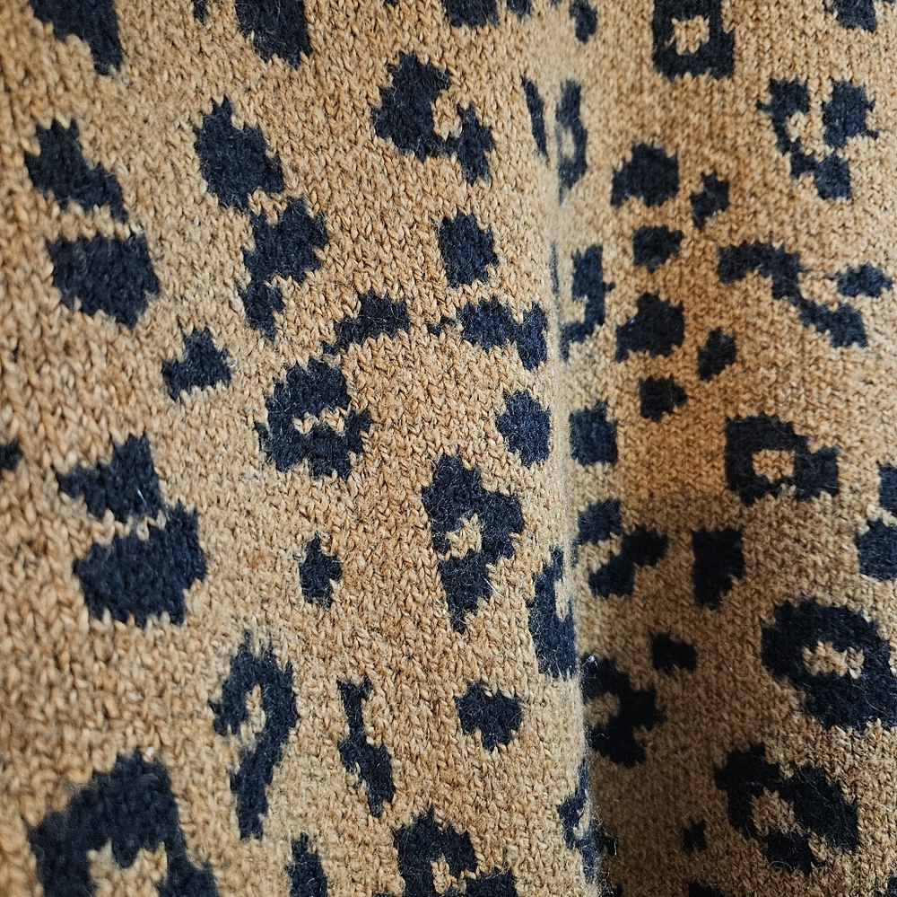 Animal Print Sweater - Picture 6 of 7